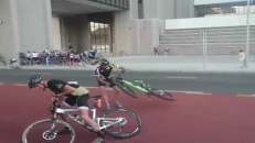Impossible pour ces cyclistes de débuter la course!