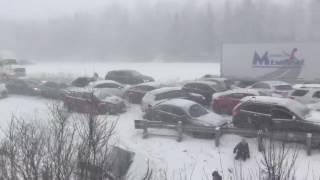 Un automobiliste filme de près le carambolage à Magog 