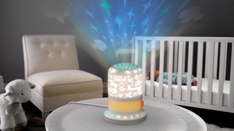 Endormez doucement votre bébé avec ce projecteur connecté de Fisher-Price