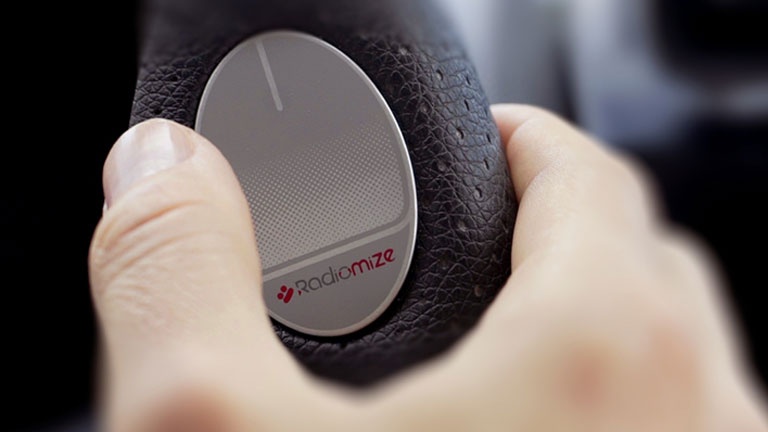 Contrôlez votre téléphone à partir du volant de votre voiture