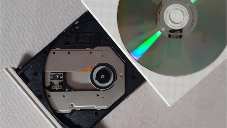Vous pouvez obtenir 20$ si vous avez acheté un lecteur de disques CD ou DVD grâce à ce recours collectif