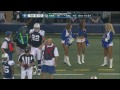 Ouch! Une cheerleader plaquée au sol par un footballeur