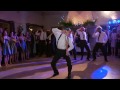 Danse endiablée du marié et de ses garçons d'honneur