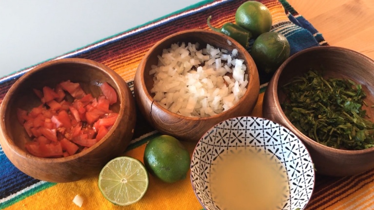 Une recette de salsa à 4 ingrédients aux couleurs du Mexique