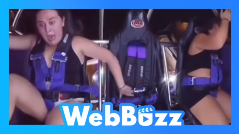 Deux amies dans le Slingshot
