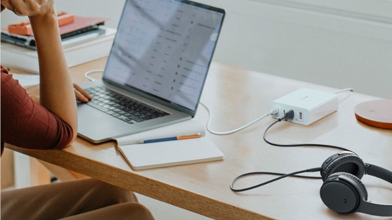 Cette petite station de recharge peut alimenter tous nos appareils électroniques