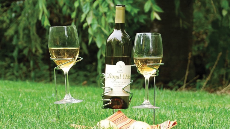 Un accessoire à vin pratique à apporter en pique-nique