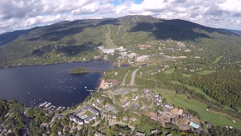 Survolez les Laurentides et le village de Tremblant avec Marcel Bouchard