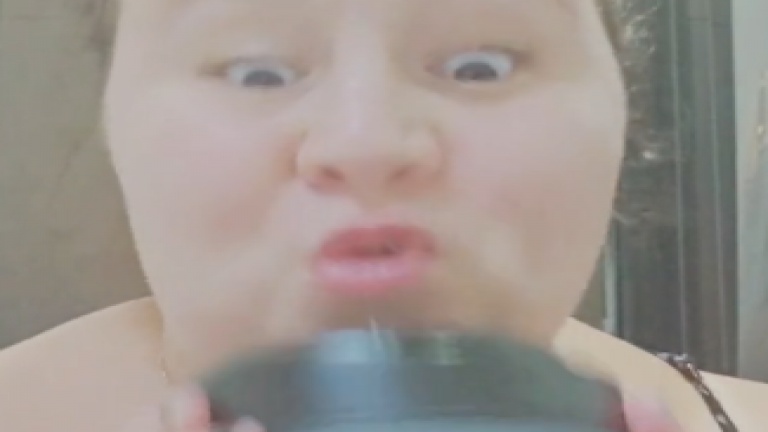  Un ''thermos'' de m****