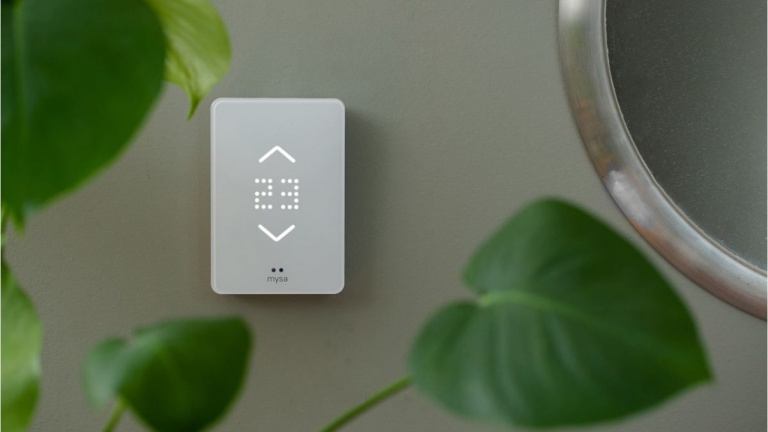 Économisez sur votre facture d’électricité avec cet élégant thermostat intelligent