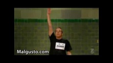 Toute une danse robot!