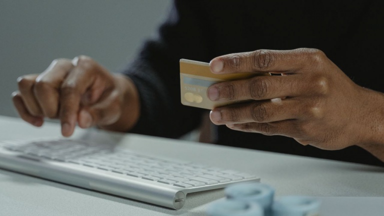 Victimes de fraude, quoi faire et ne pas faire quand on appelle Equifax et TransUnion Victimes de fraude, quoi faire et ne pas faire quand on appelle Equifax et TransUnion