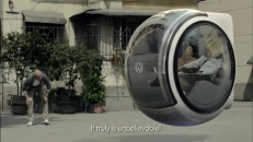 La voiture flottante du futur!
