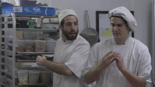 Le sketch de cuisine de ces humoristes québécois est à mourir de rire!